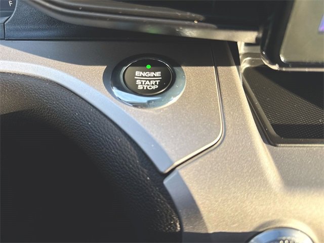 Used 2021 Ford Explorer XLT image 16