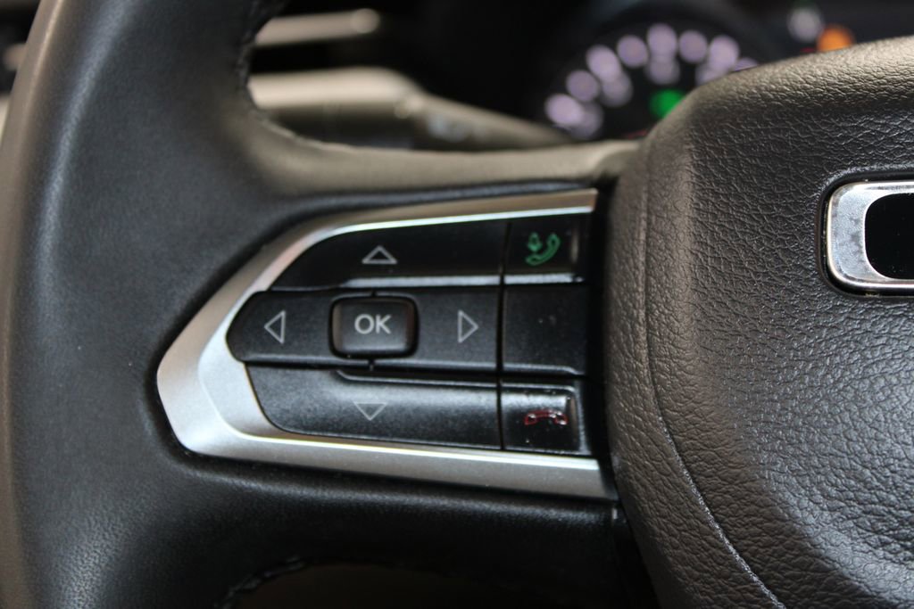 Used 2024 Jeep Compass Latitude AWD/4WD image 39