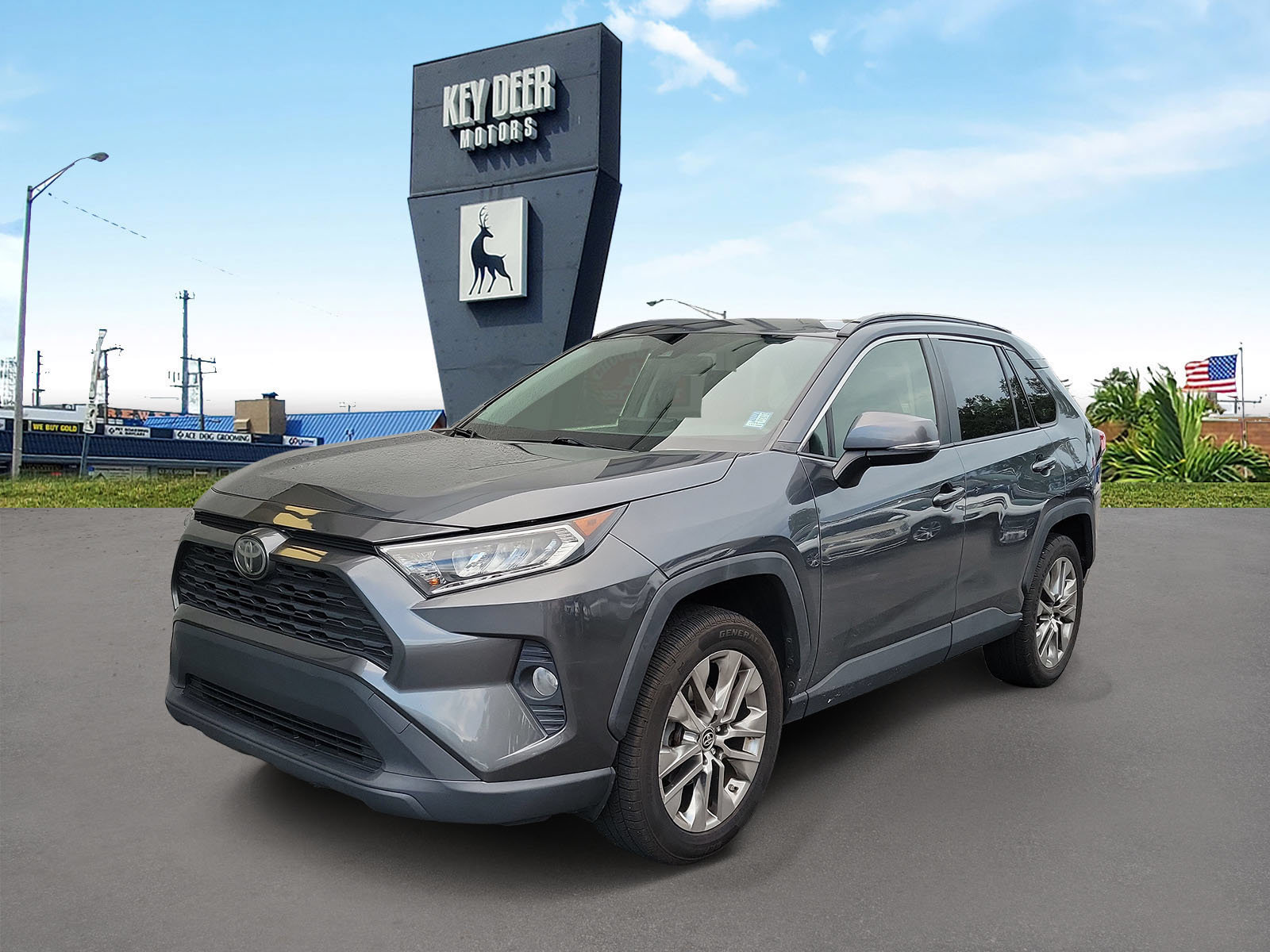 Used 2019 Toyota RAV4 XLE Premium FWD image 1