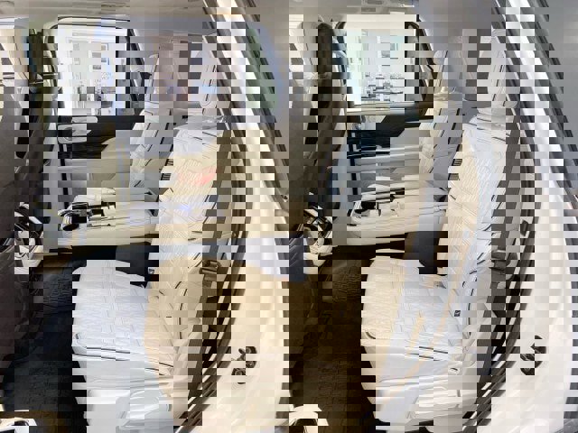 Used 2024 Lincoln Navigator Black Label image 9