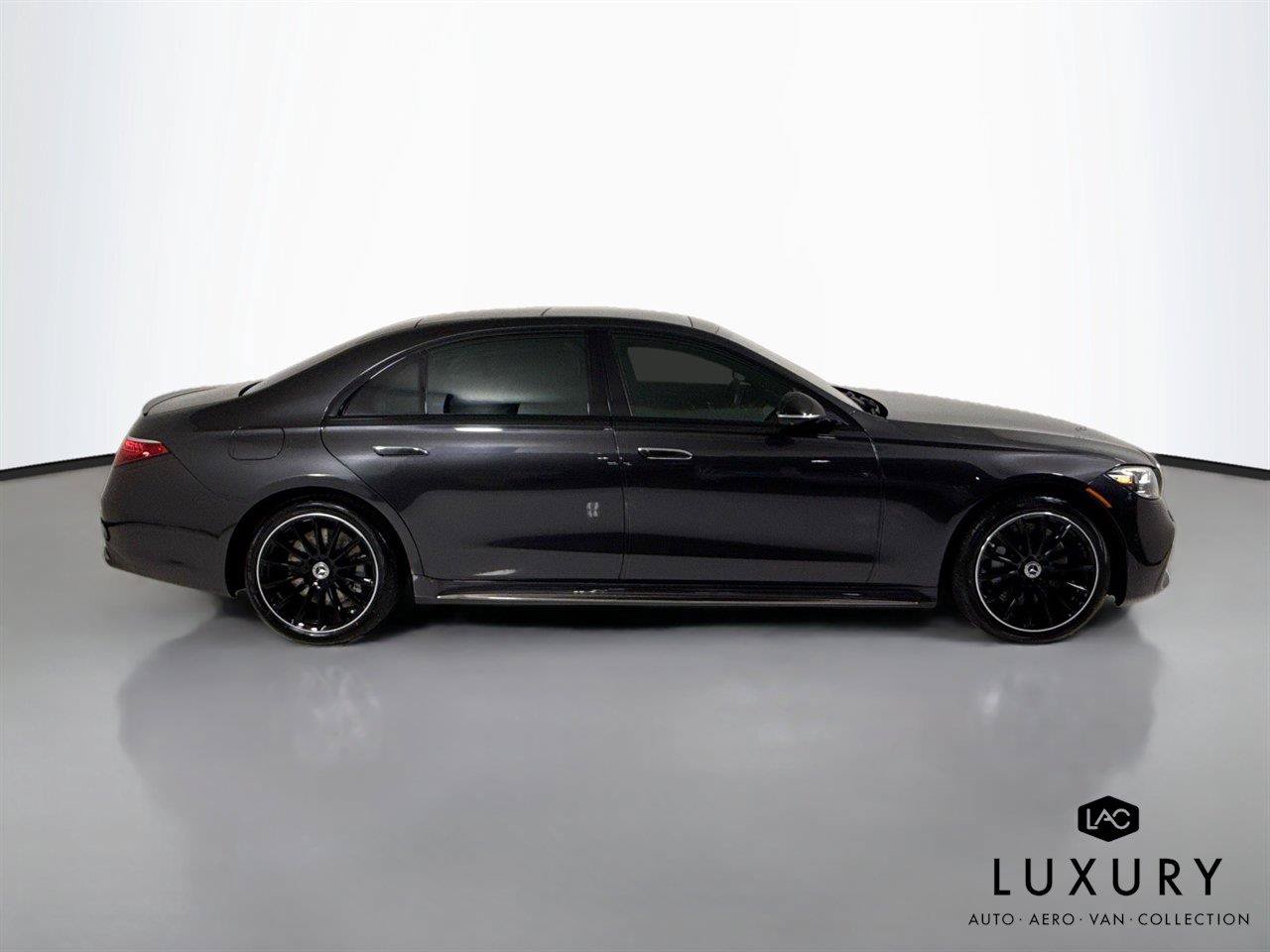 Used 2023 Mercedes-Benz S 500 4MATIC image 4
