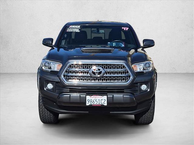 Used 2017 Toyota Tacoma TRD Sport RWD image 3