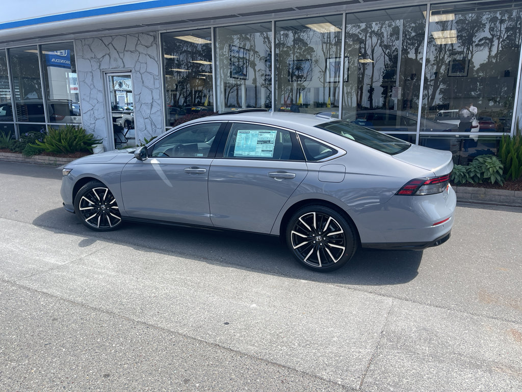 New 2025 Honda Accord Touring image 11