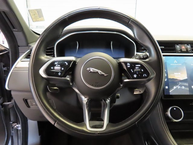 Used 2024 Jaguar F-PACE R-Dynamic S image 9