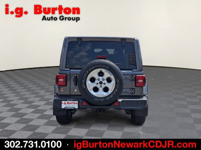Used 2018 Jeep Wrangler Unlimited Sahara w/ Cold Weather Group AWD/4WD image 5