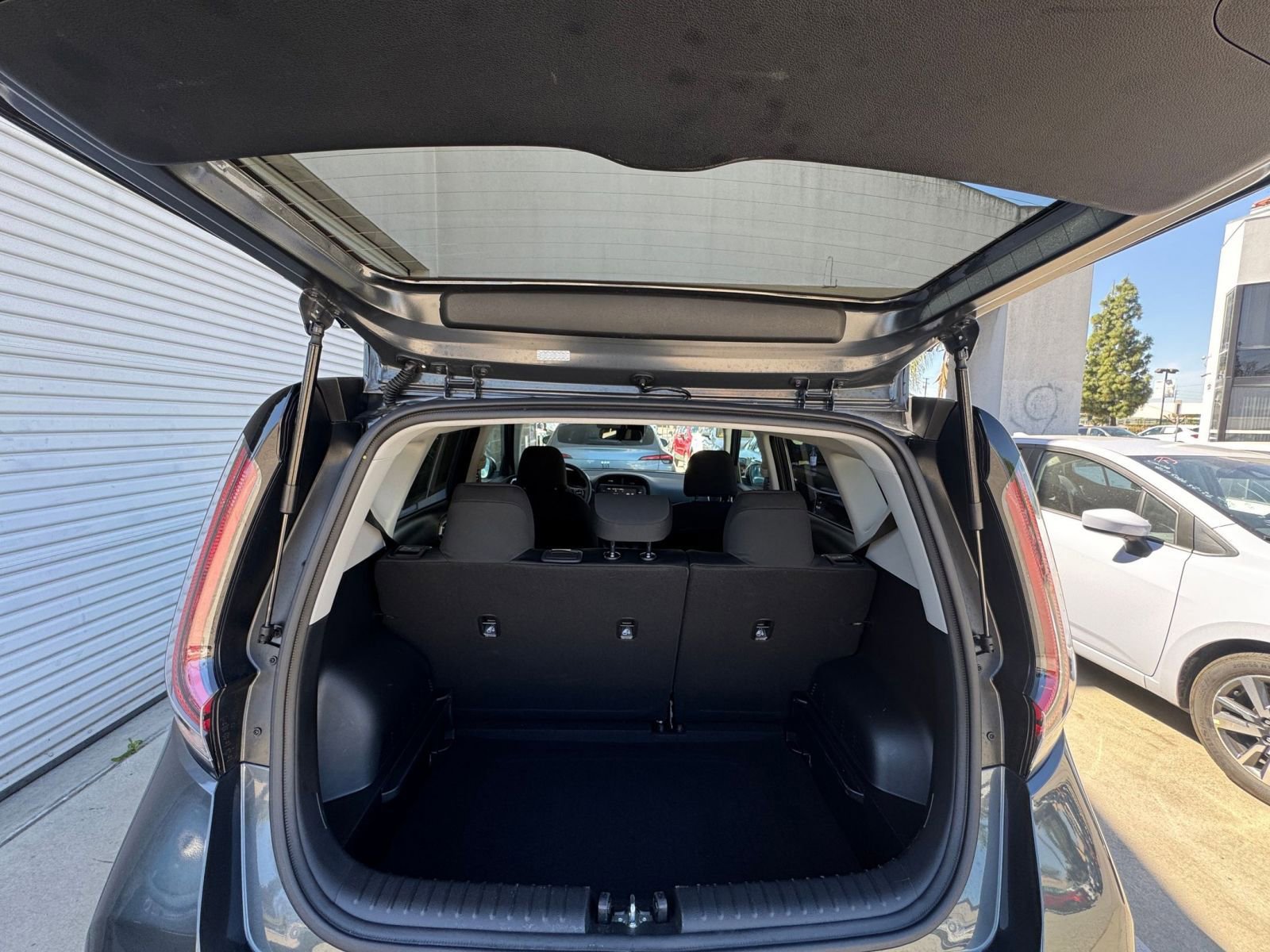 Used 2025 Kia Soul LX w/ LX Technology Package image 29