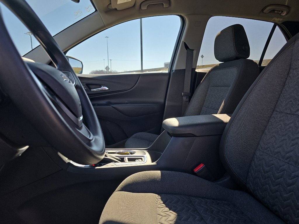 Used 2022 Chevrolet Equinox LT image 24