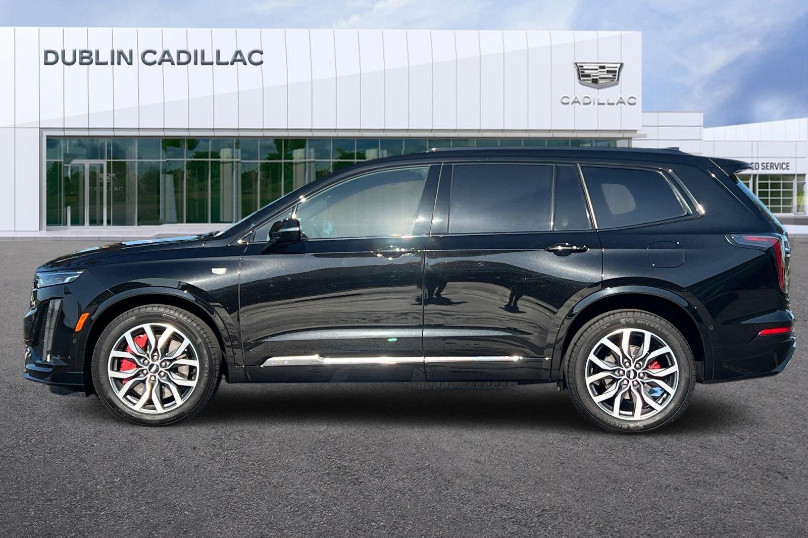 Certified 2024 Cadillac XT6 Sport w/ Platinum Package image 7