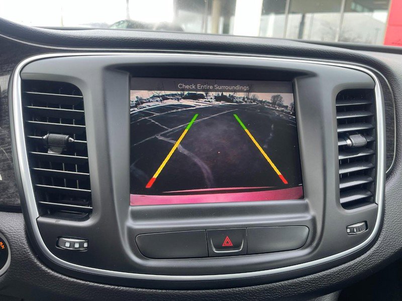 Used 2015 Chrysler 200 C w/ Navigation & Sound Group I image 29