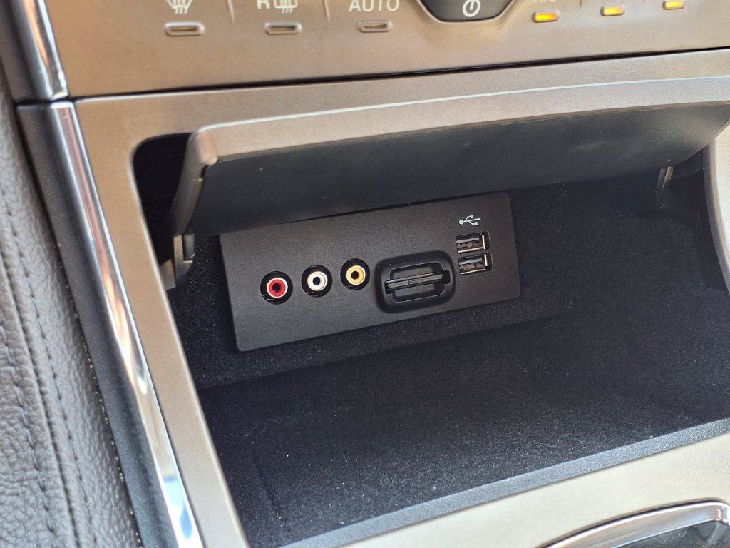 Used 2013 Lincoln MKX FWD image 12