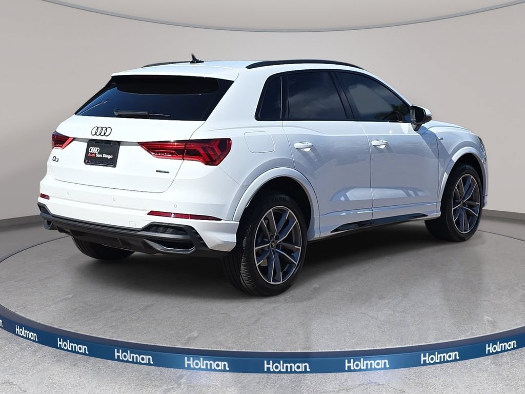 Used 2023 Audi Q3 2.0T Premium w/ Black Optic Sport Package AWD/4WD image 6