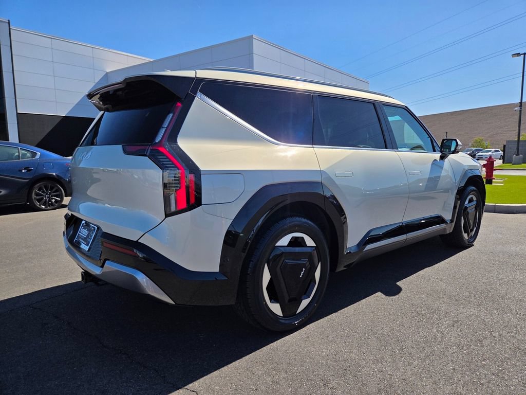 Used 2024 Kia EV9 Land AWD/4WD image 6