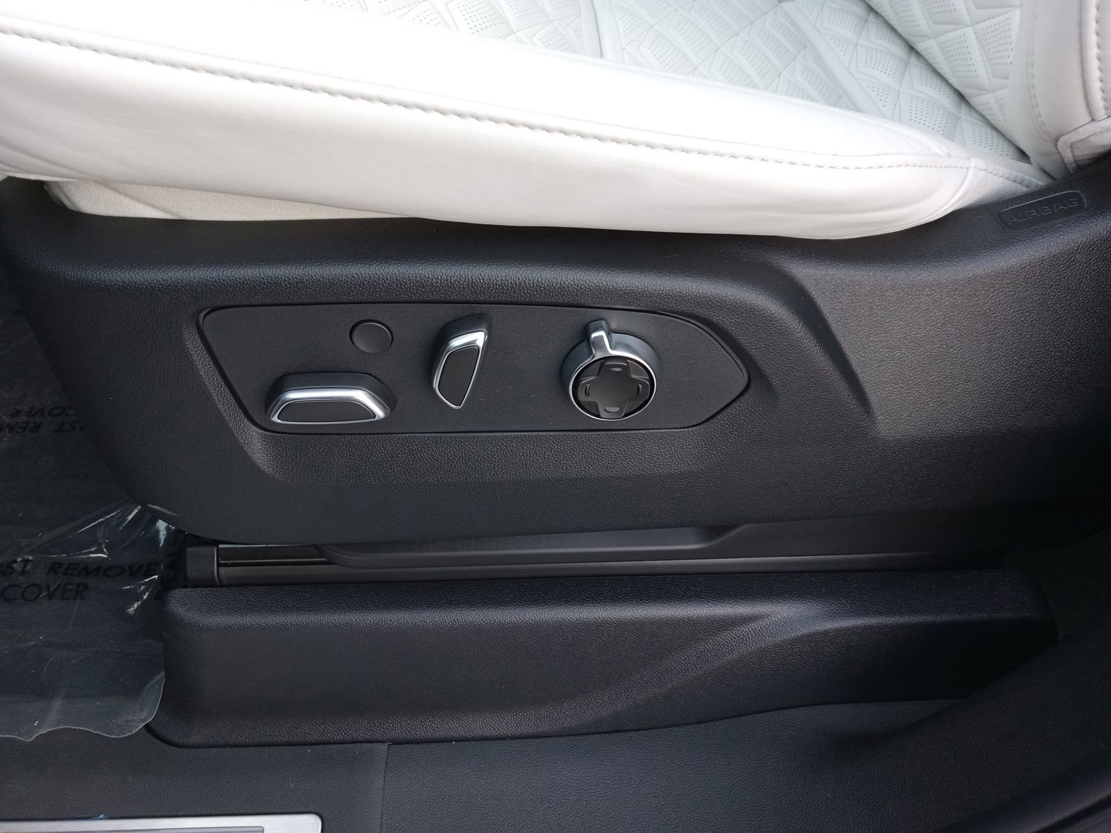 Used 2026 Cadillac Escalade Platinum Sport w/ LPO, ONYX Package image 12