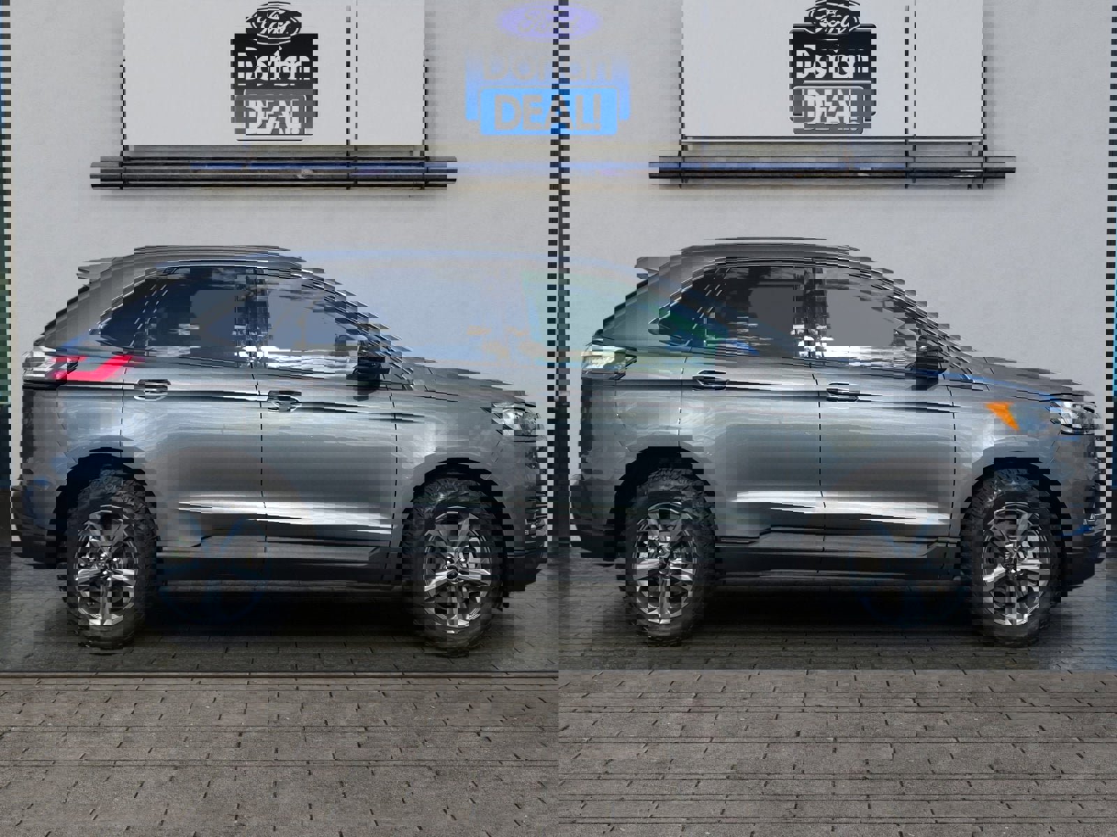 Certified 2023 Ford Edge SEL w/ Sport Appearance Package image 2