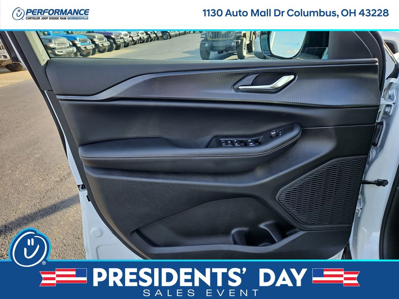 New 2025 Jeep Grand Cherokee Altitude image 19