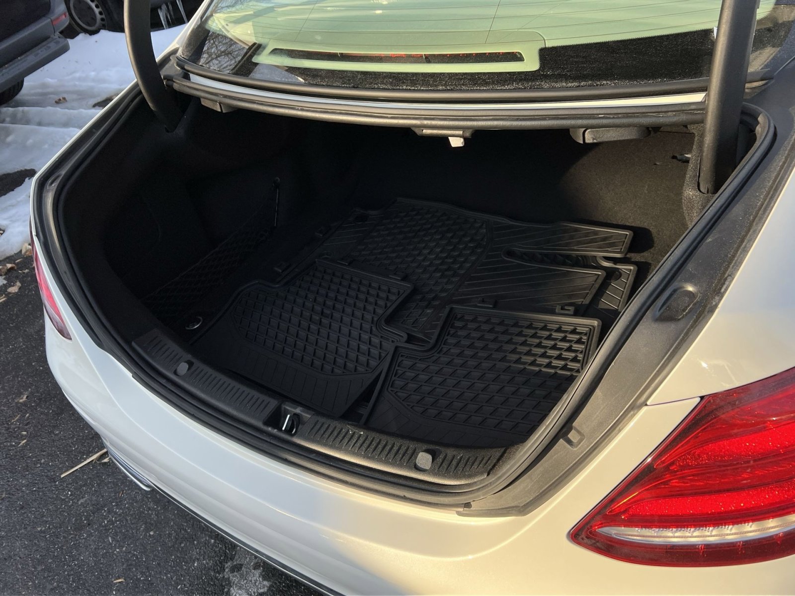 Used 2020 Mercedes-Benz E 350 4MATIC Sedan image 24