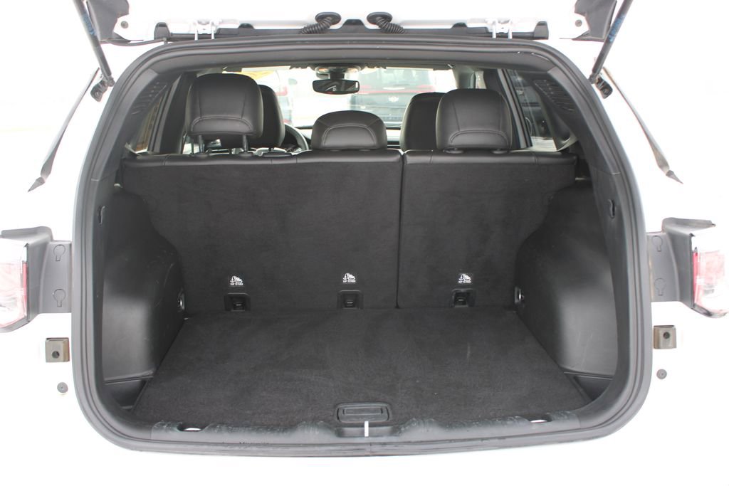 Used 2024 Jeep Compass Latitude image 14