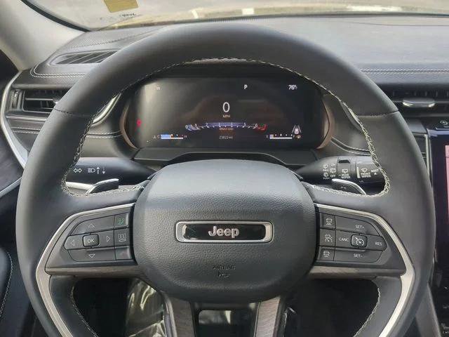 Certified 2023 Jeep Grand Cherokee Limited RWD image 34