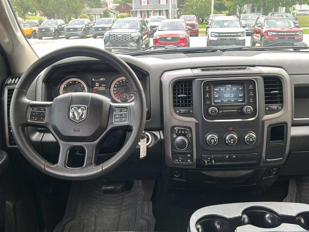 Used 2019 RAM 1500 Express w/ Express Value Package AWD/4WD image 4