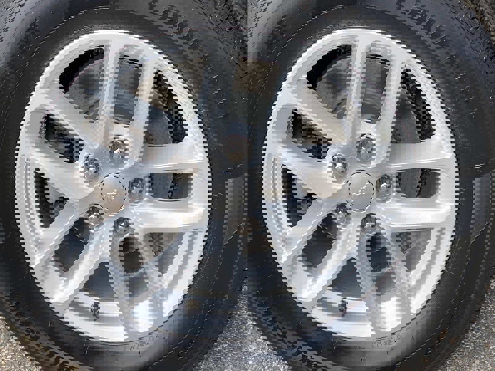 Certified 2023 Jeep Grand Cherokee Laredo X image 25