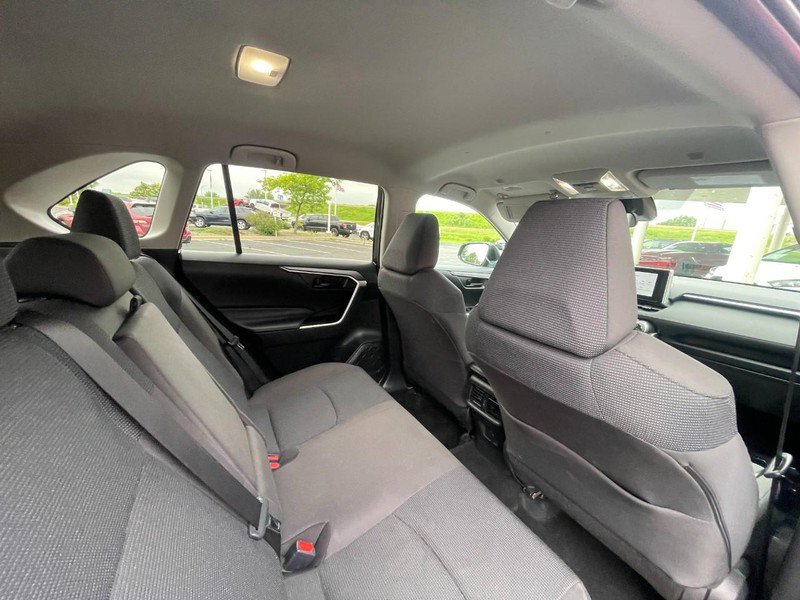 Used 2024 Toyota RAV4 LE AWD/4WD image 10