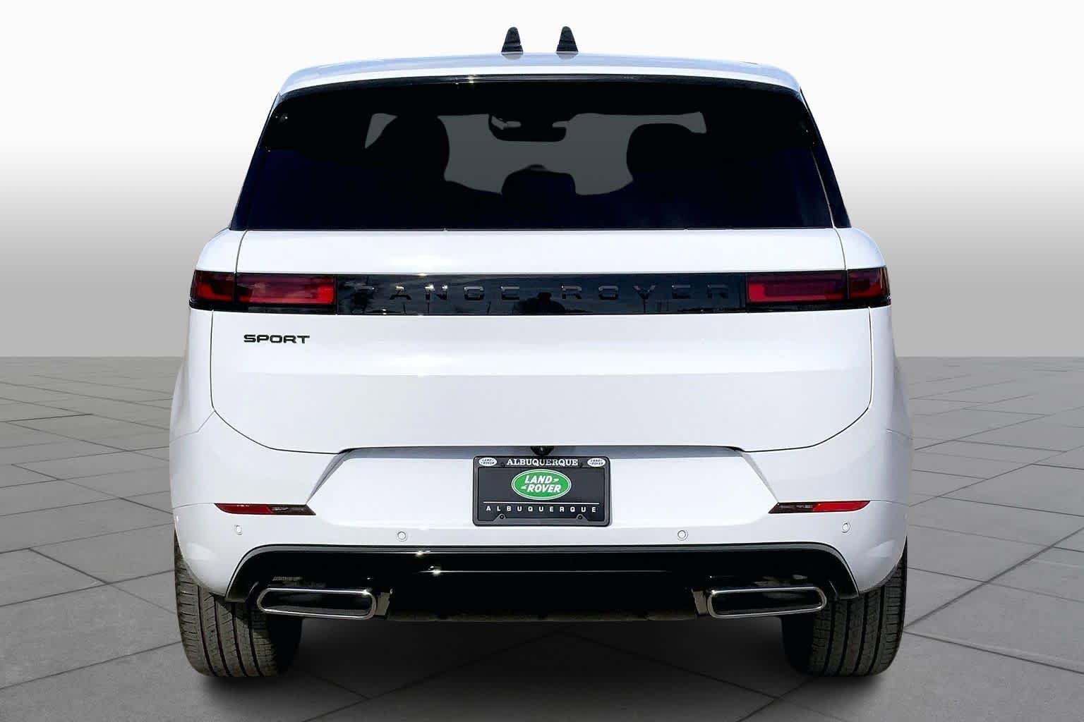 New 2026 Land Rover Range Rover Sport Dynamic SE image 4