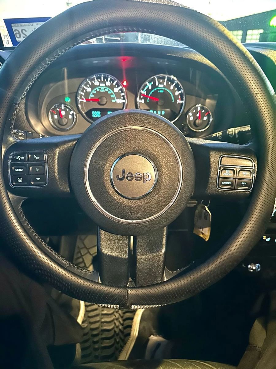 Used 2015 Jeep Wrangler Unlimited Sahara w/ Max Tow Package image 31