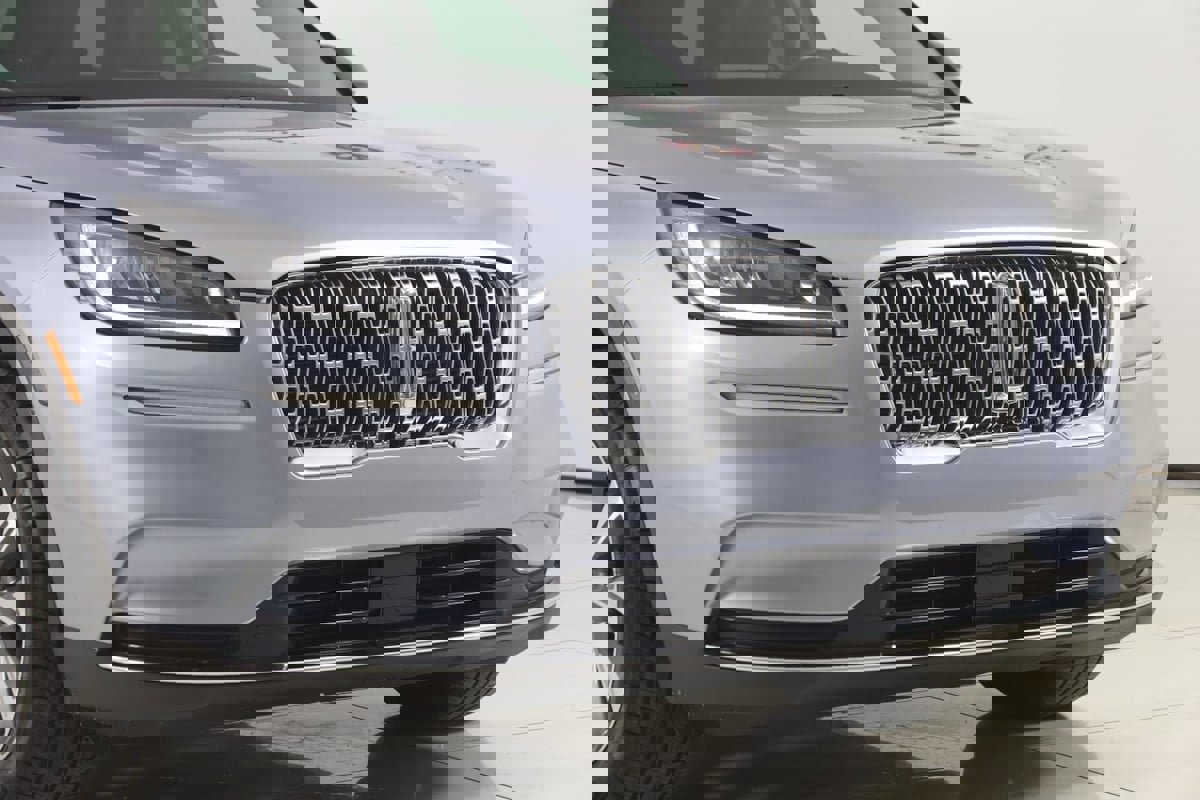 Used 2022 Lincoln Corsair Reserve w/ Elements Package image 38