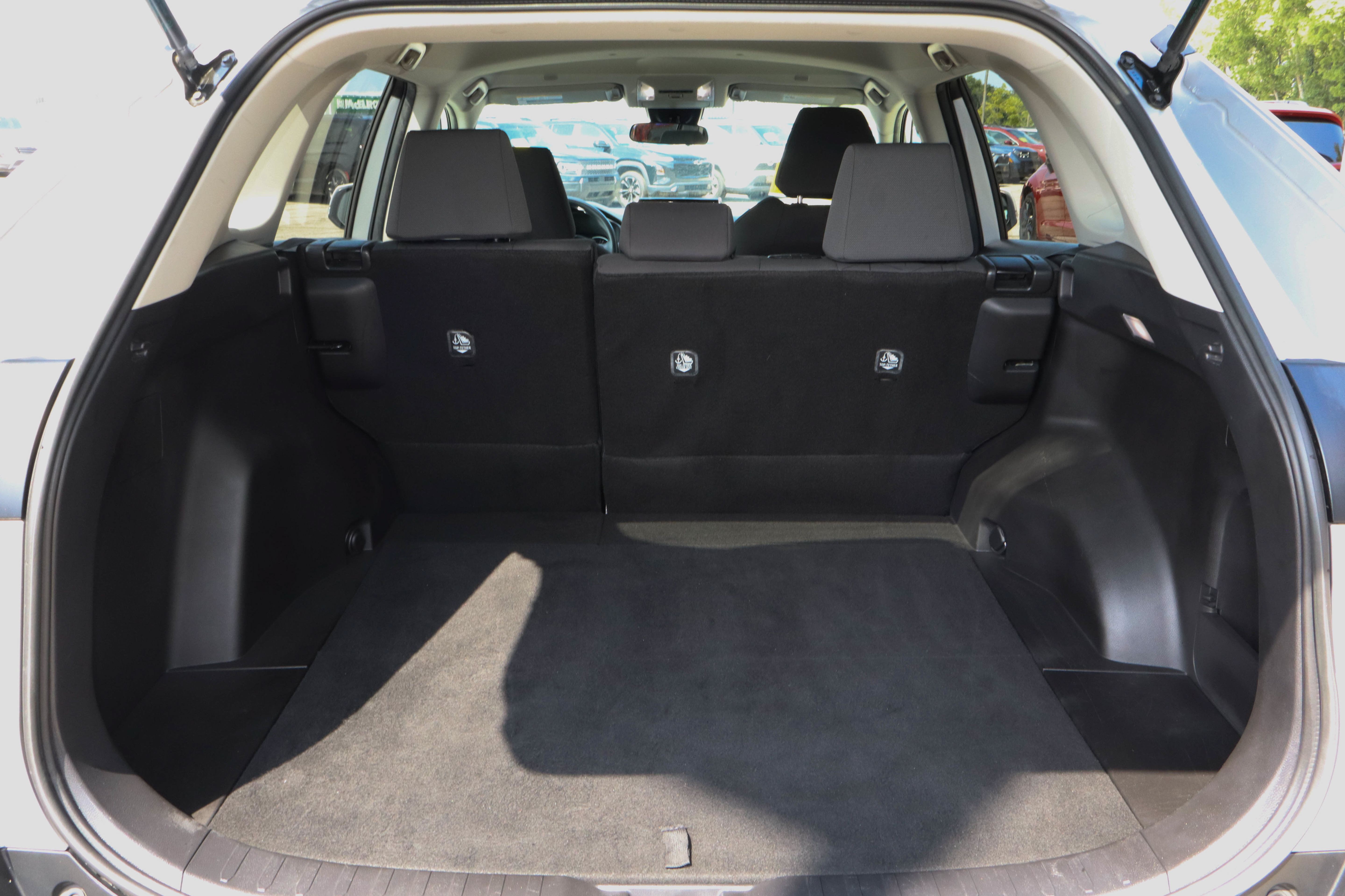 Used 2024 Toyota RAV4 XLE FWD image 9