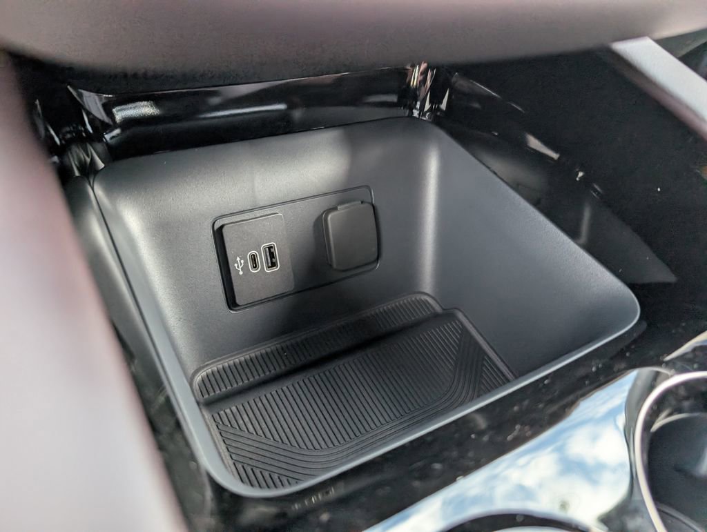 New 2026 Ford Explorer Platinum RWD image 16