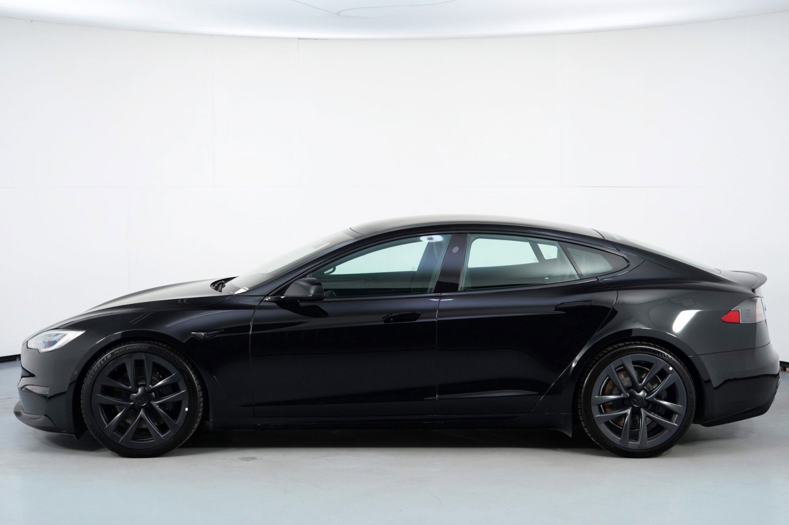 Used 2021 Tesla Model S Plaid image 53