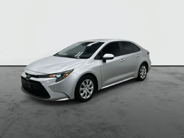 Used 2025 Toyota Corolla LE FWD image 8