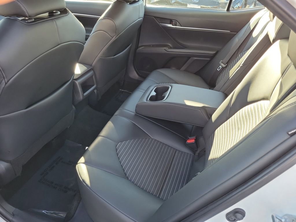 Used 2023 Toyota Camry SE image 19