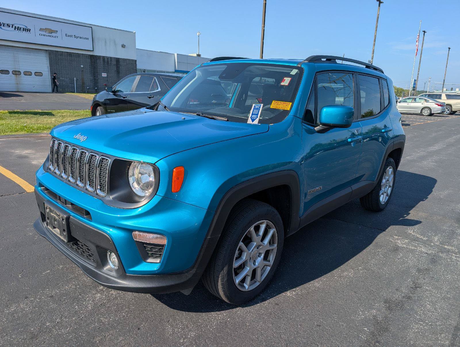 Used 2021 Jeep Renegade Latitude AWD/4WD image 4