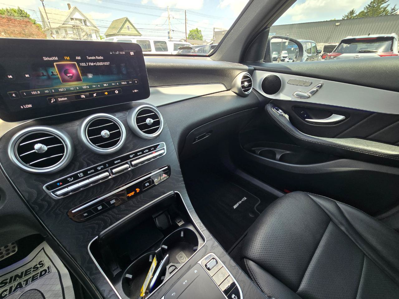 Used 2022 Mercedes-Benz GLC 300 4MATIC image 11