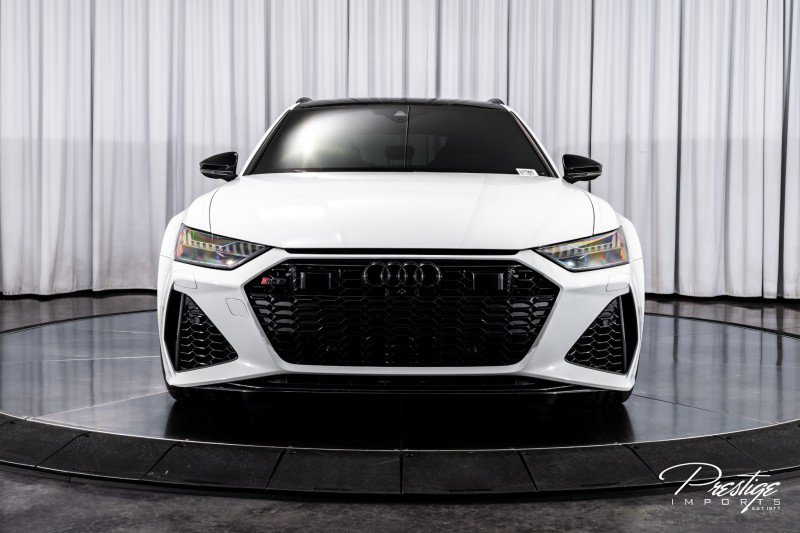 Used 2022 Audi RS 6 w/ Executive Package image 3