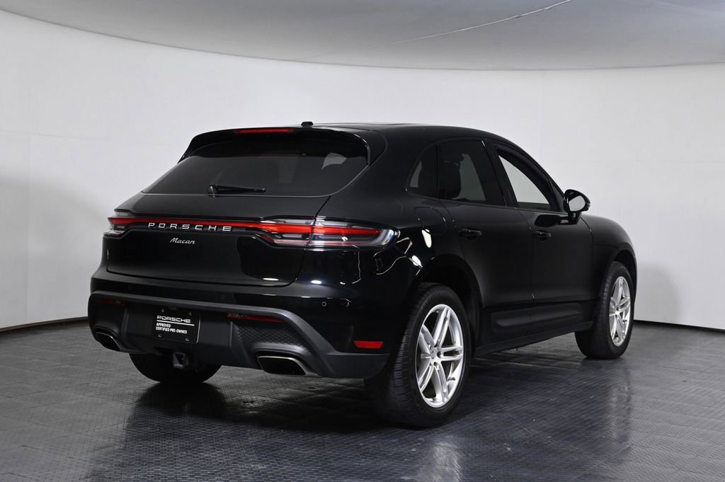 Certified 2024 Porsche Macan AWD/4WD image 7