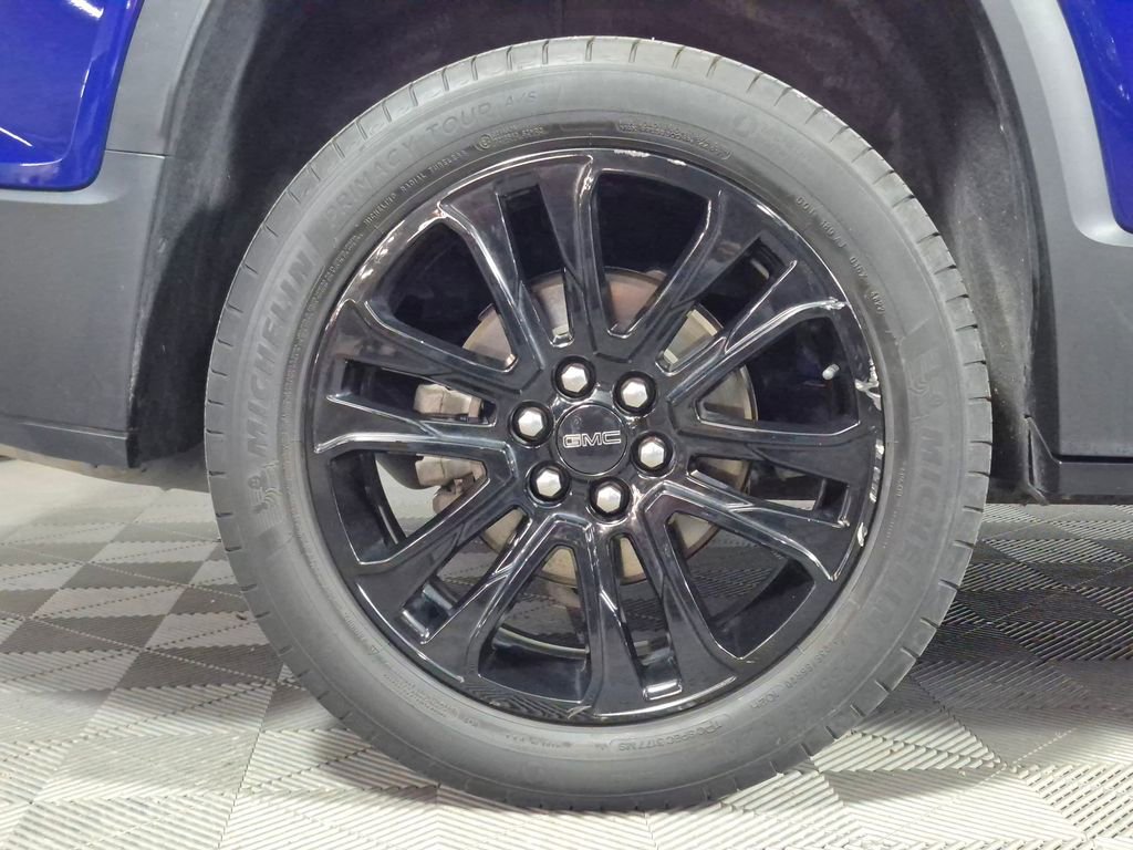 Used 2023 GMC Acadia SLE w/ Driver Convenience Package image 28