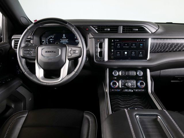 Used 2023 GMC Yukon Denali w/ Denali Reserve Package AWD/4WD image 11