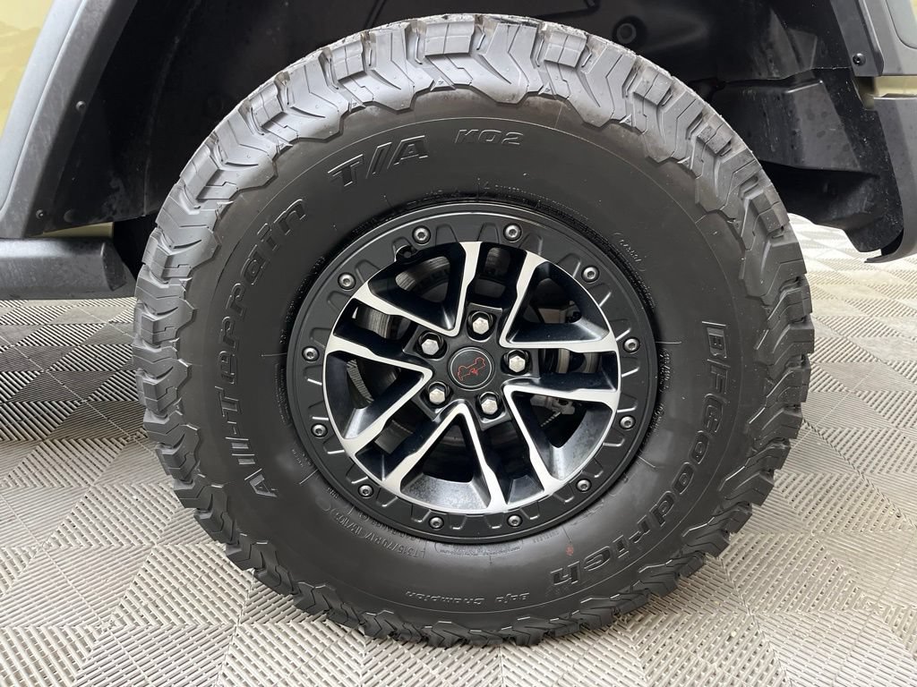 Used 2025 Jeep Wrangler Unlimited Rubicon w/ XTREMEE 35" Tire Package AWD/4WD image 29