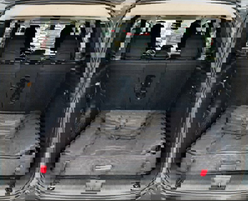 Used 2018 Jeep Renegade Trailhawk w/ Cold Weather Group II image 7