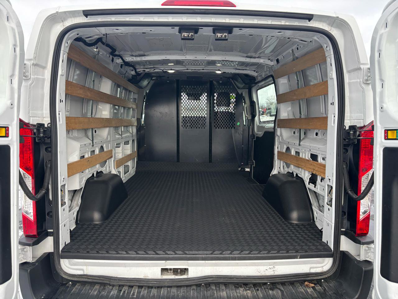 Used 2024 Ford Transit 250 Low Roof w/ Exterior Upgrade Package image 10