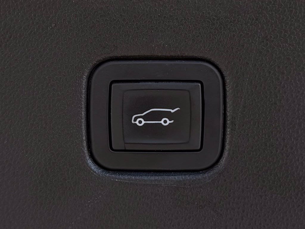 Used 2019 Chevrolet Blazer RS FWD image 28