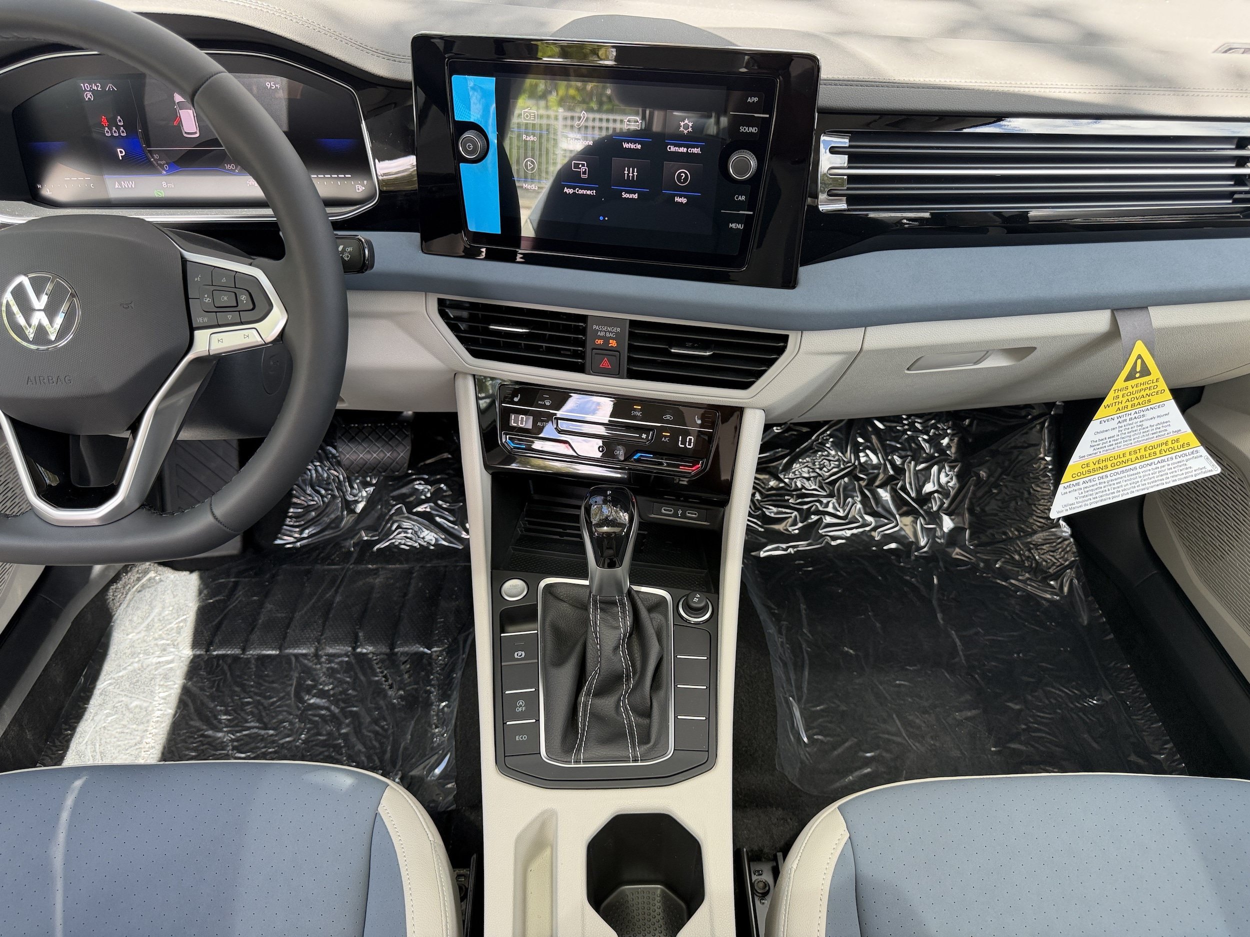 New 2027 Volkswagen Jetta SE FWD image 15
