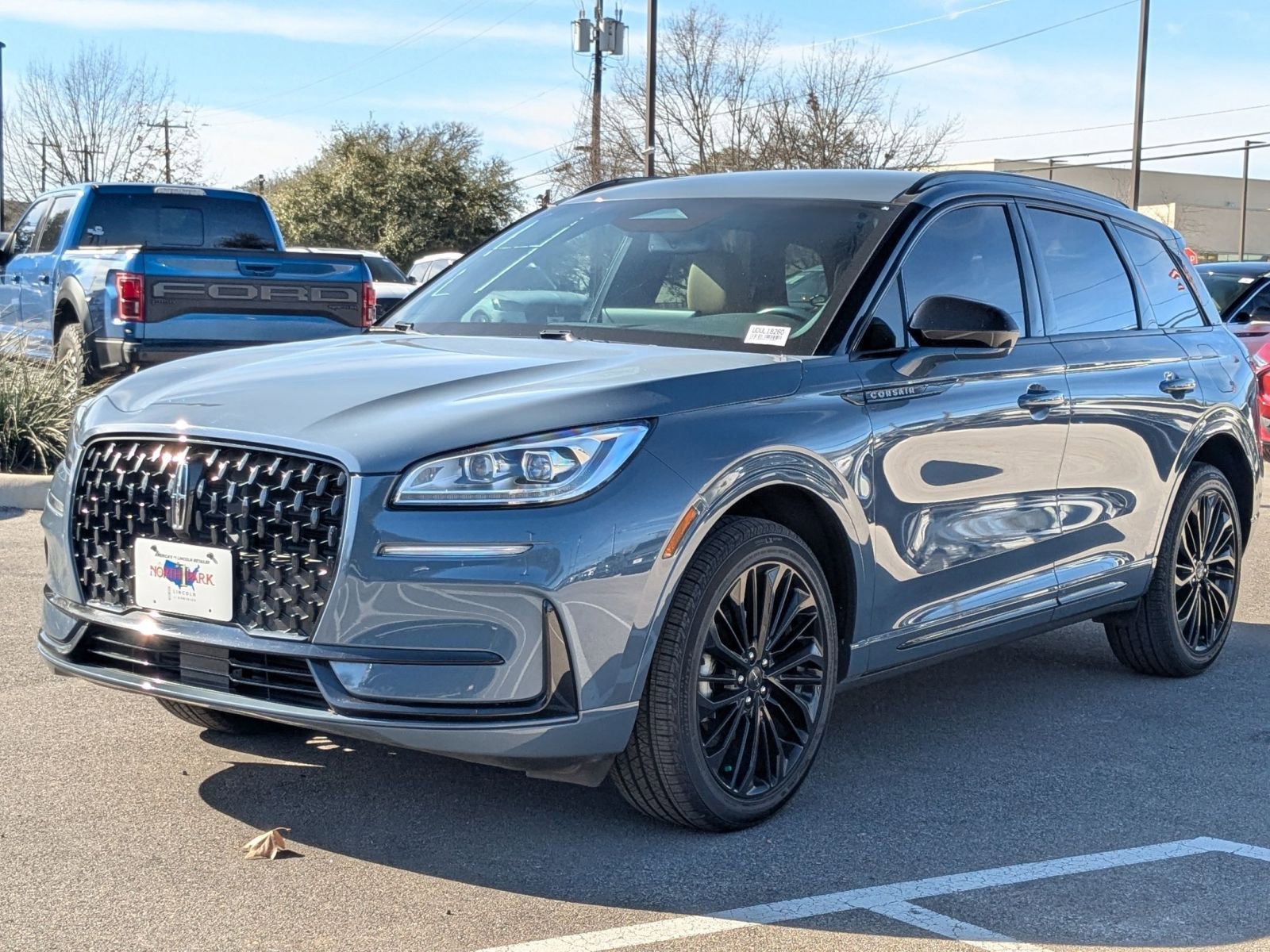 Used 2023 Lincoln Corsair Reserve w/ Jet Appearance Package image 7