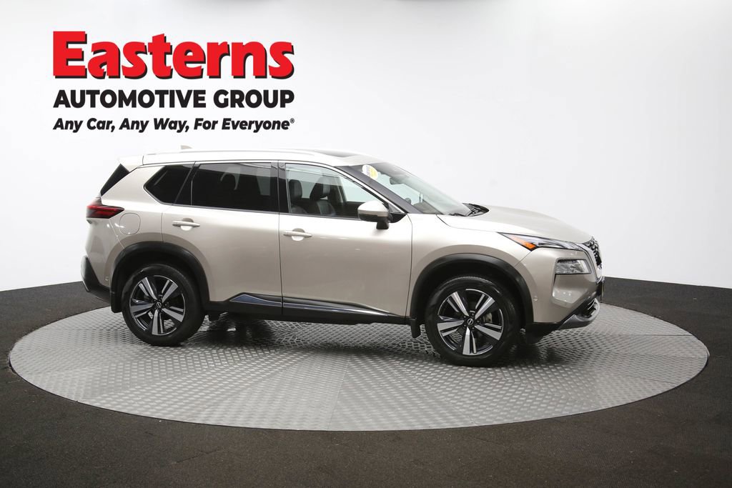 Used 2022 Nissan Rogue SL w/ SL Premium Package image 55