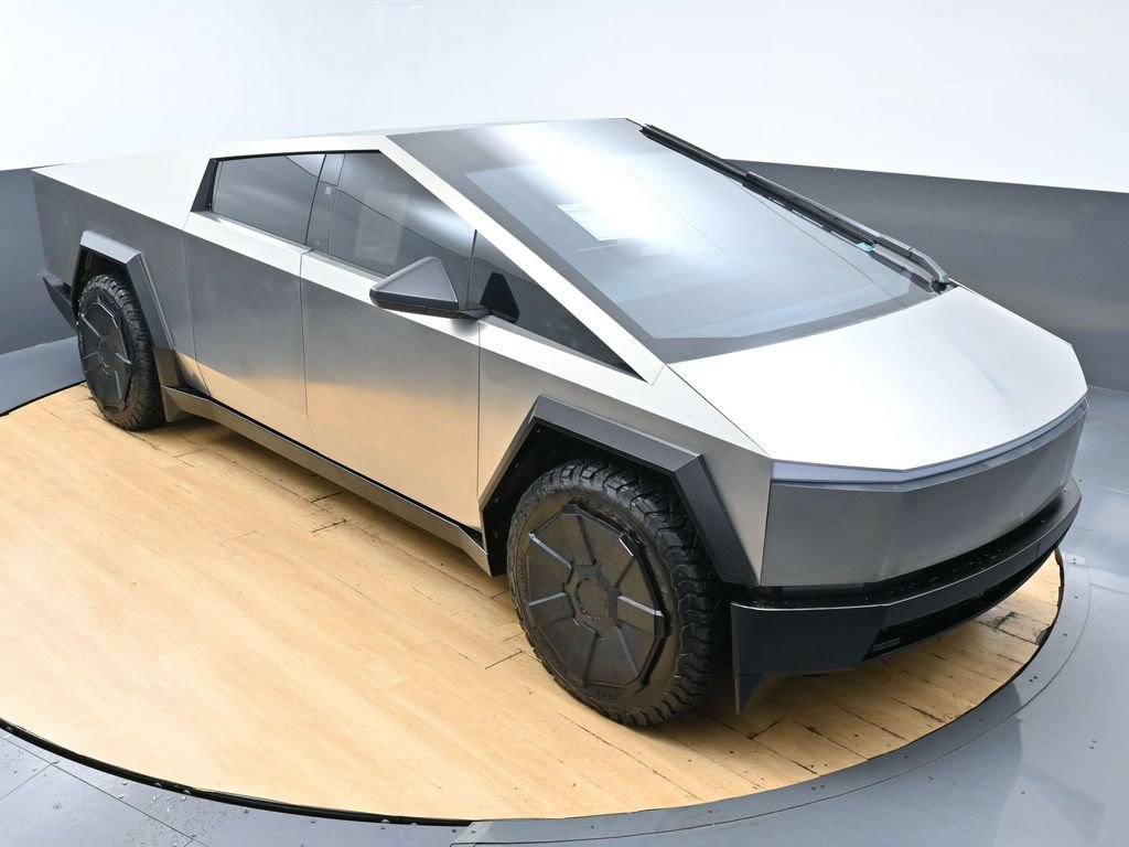 Used 2024 Tesla Cybertruck AWD Crew Cab image 47