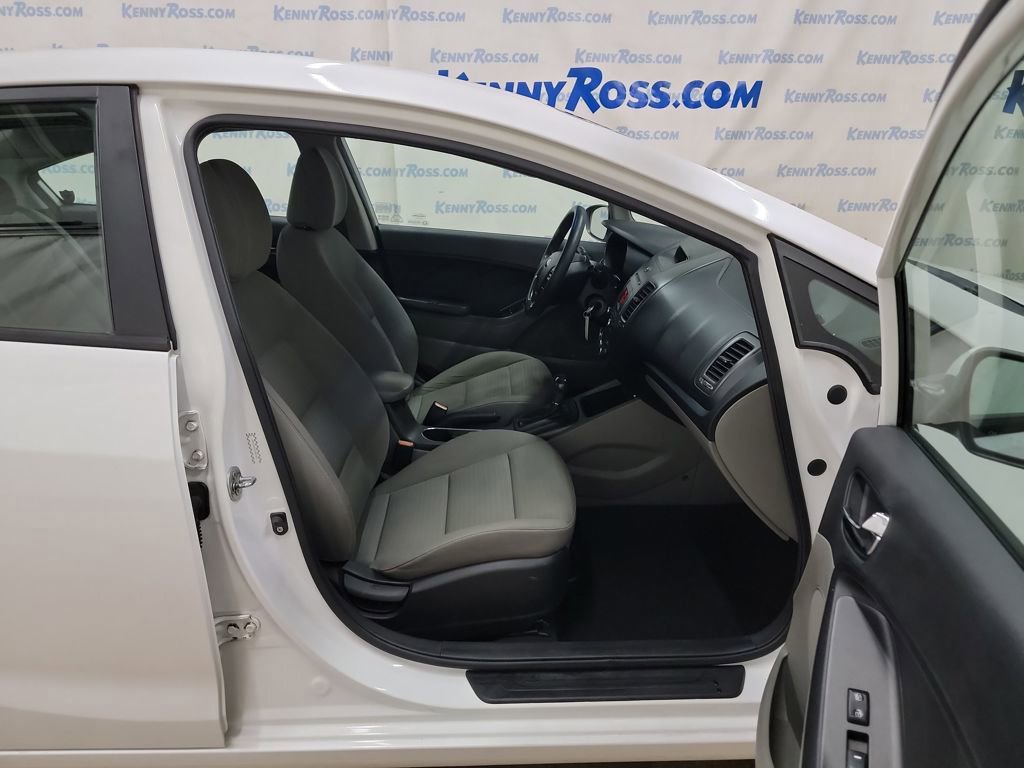 Used 2014 Kia Forte LX w/ Popular Package image 12