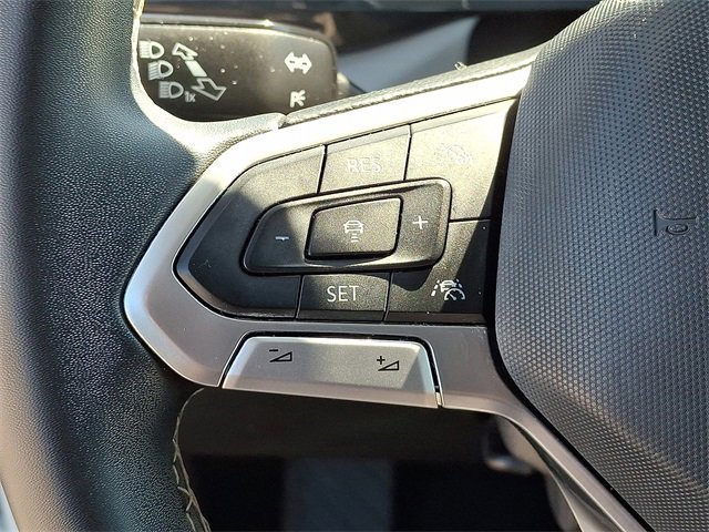 Used 2022 Volkswagen Taos SEL w/ Panoramic Sunroof Package image 22