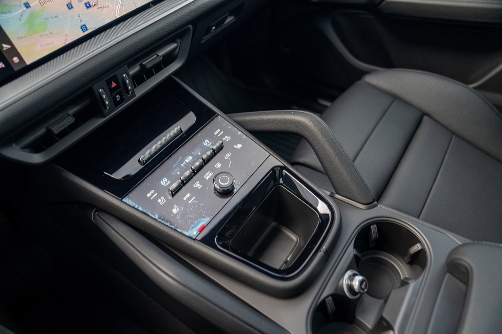 Certified 2026 Porsche Cayenne AWD/4WD image 20
